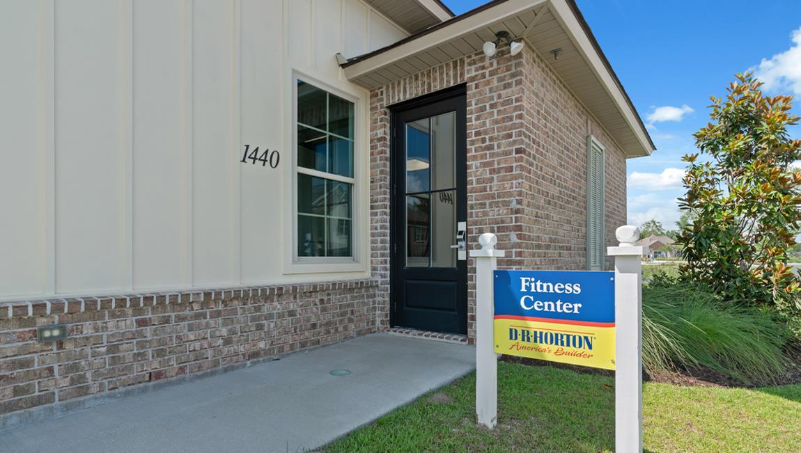 Pelican Lakes in Baton Rouge, LA Prices, Plans, Availability