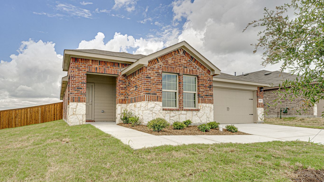 Bear Creek Ranch in Lancaster, TX Prices, Plans, Availability