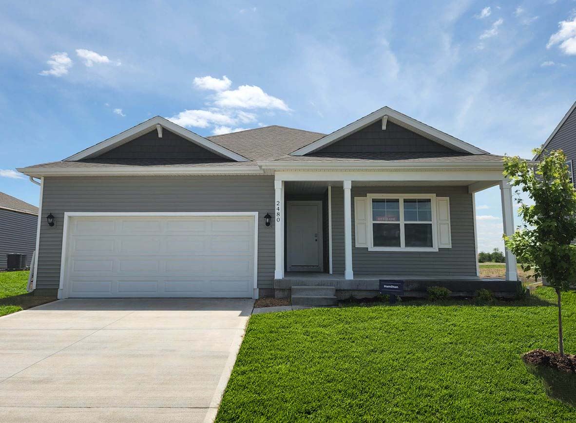 Fox Ridge in West Des Moines, IA Prices, Plans, Availability